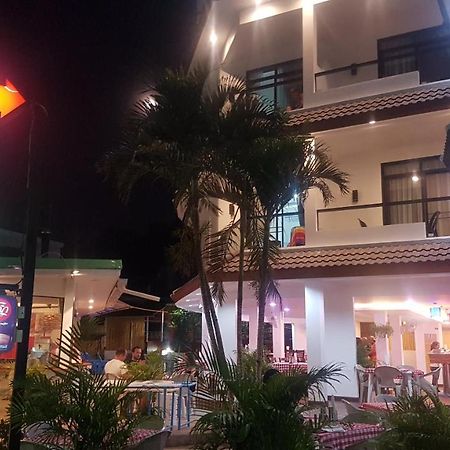 La Capannina Hotel Patong Екстериор снимка
