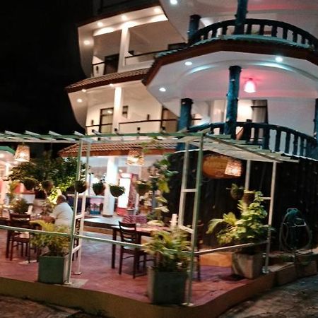 La Capannina Hotel Patong Екстериор снимка