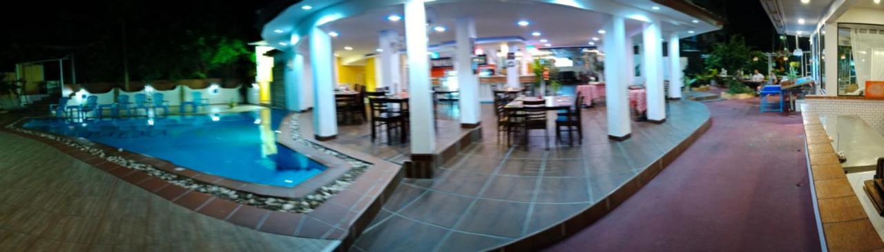 La Capannina Hotel Patong Екстериор снимка