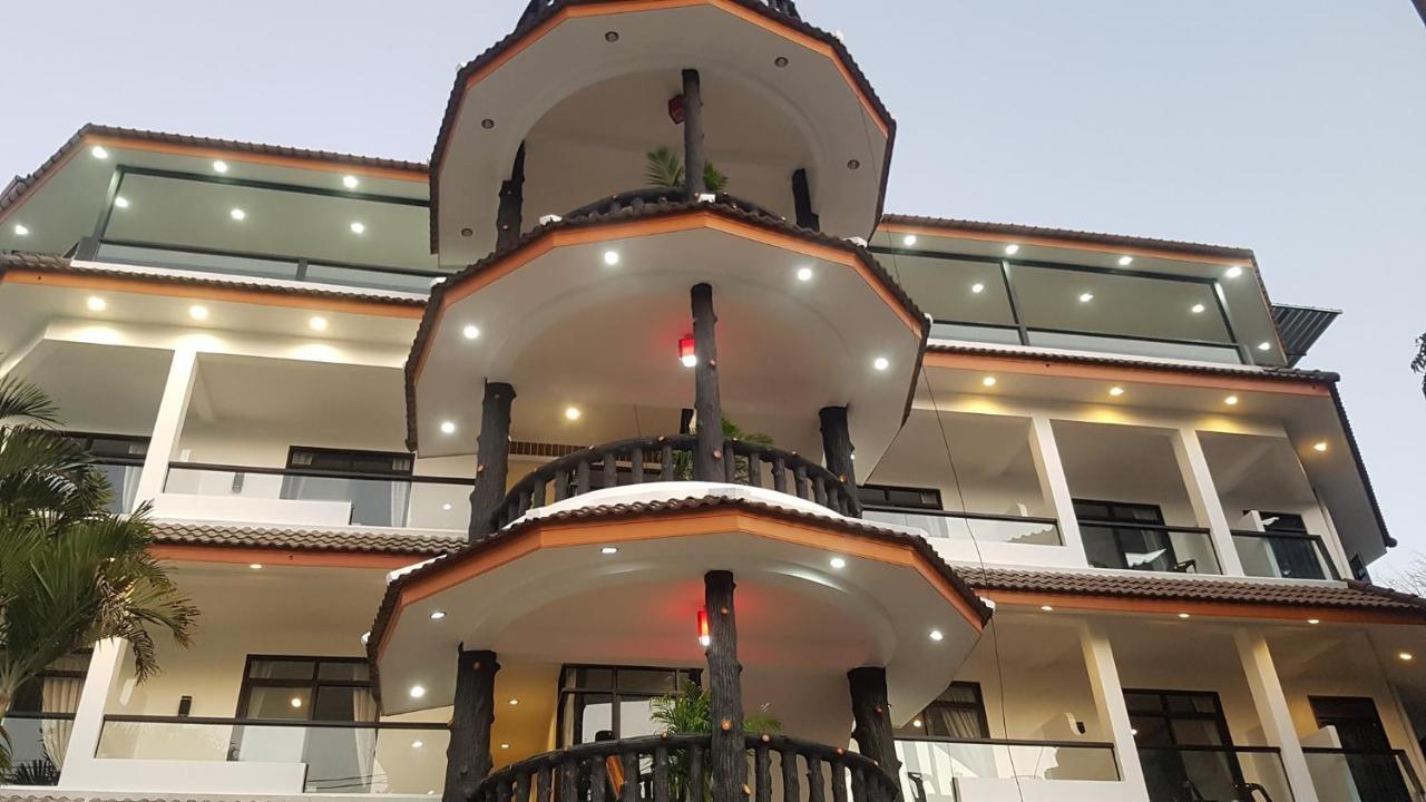 La Capannina Hotel Patong Екстериор снимка