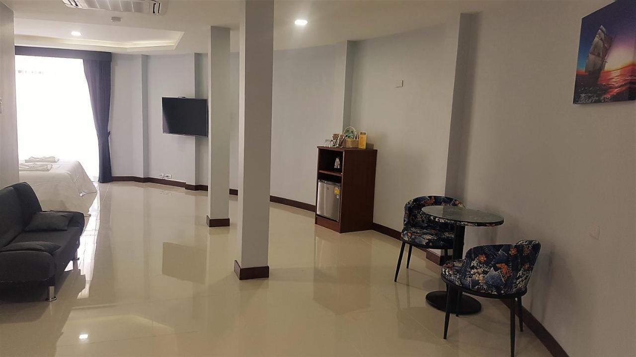 La Capannina Hotel Patong Екстериор снимка