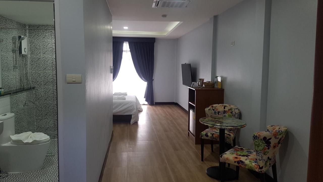 La Capannina Hotel Patong Екстериор снимка