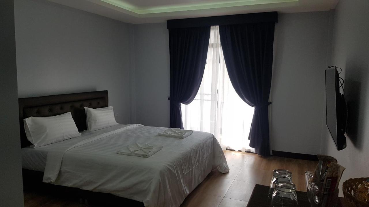 La Capannina Hotel Patong Екстериор снимка