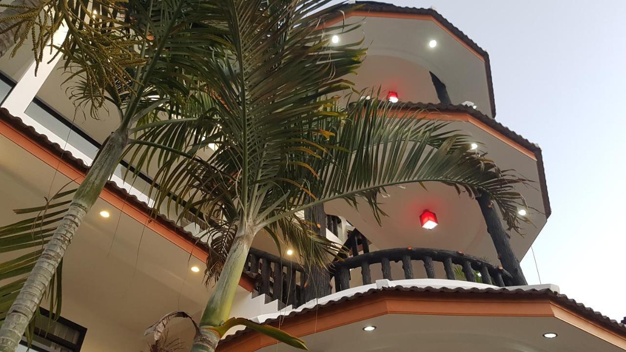 La Capannina Hotel Patong Екстериор снимка