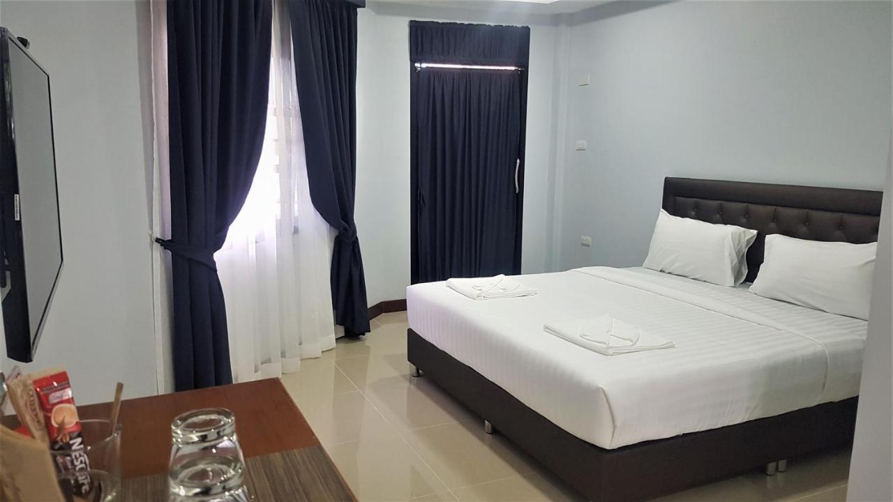 La Capannina Hotel Patong Екстериор снимка
